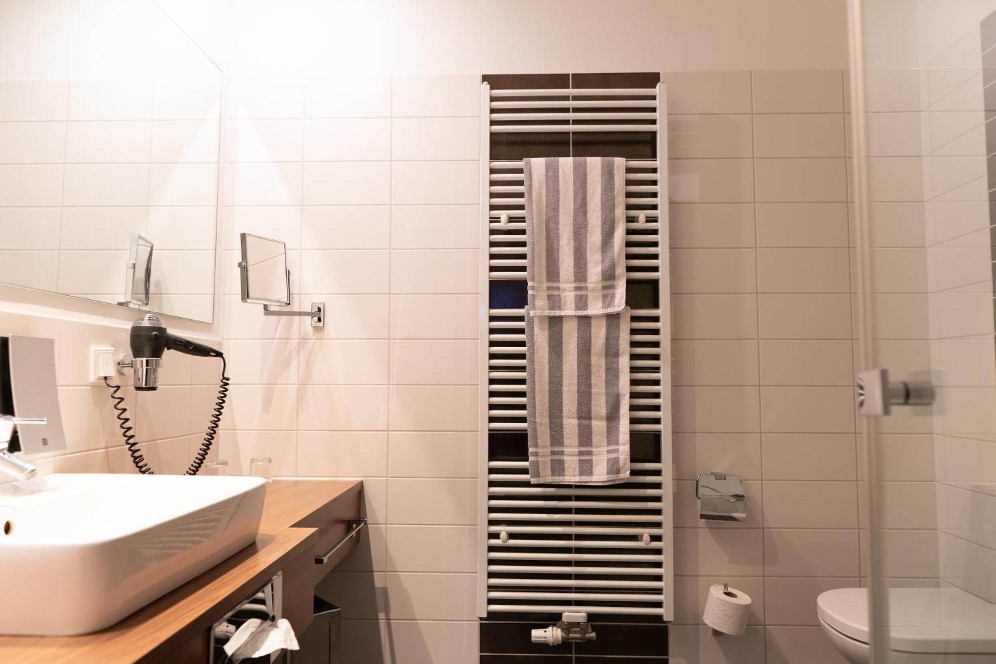 Hotel Bruehlerhoehe Erfurt Ngoại thất bức ảnh