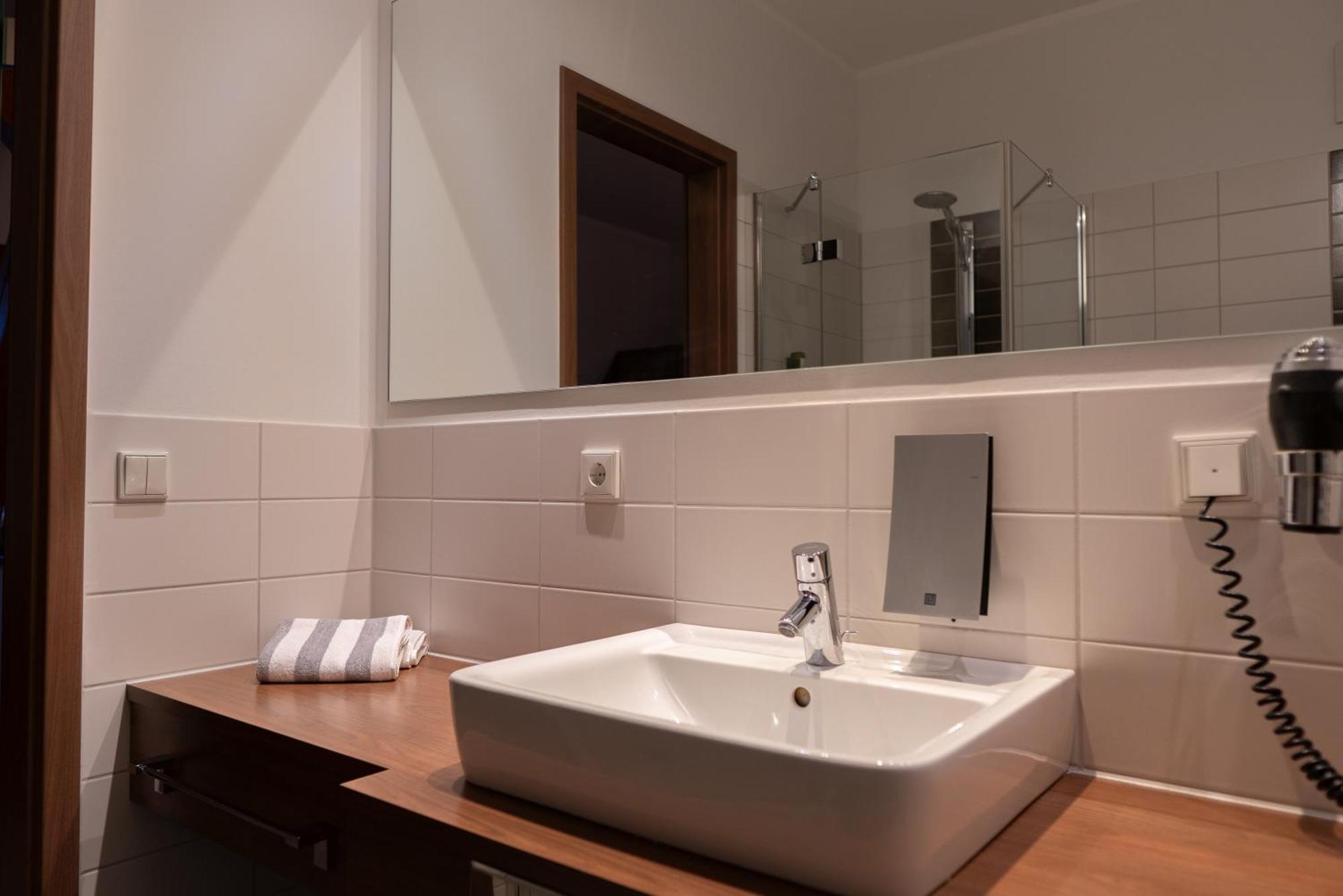 Hotel Bruehlerhoehe Erfurt Ngoại thất bức ảnh